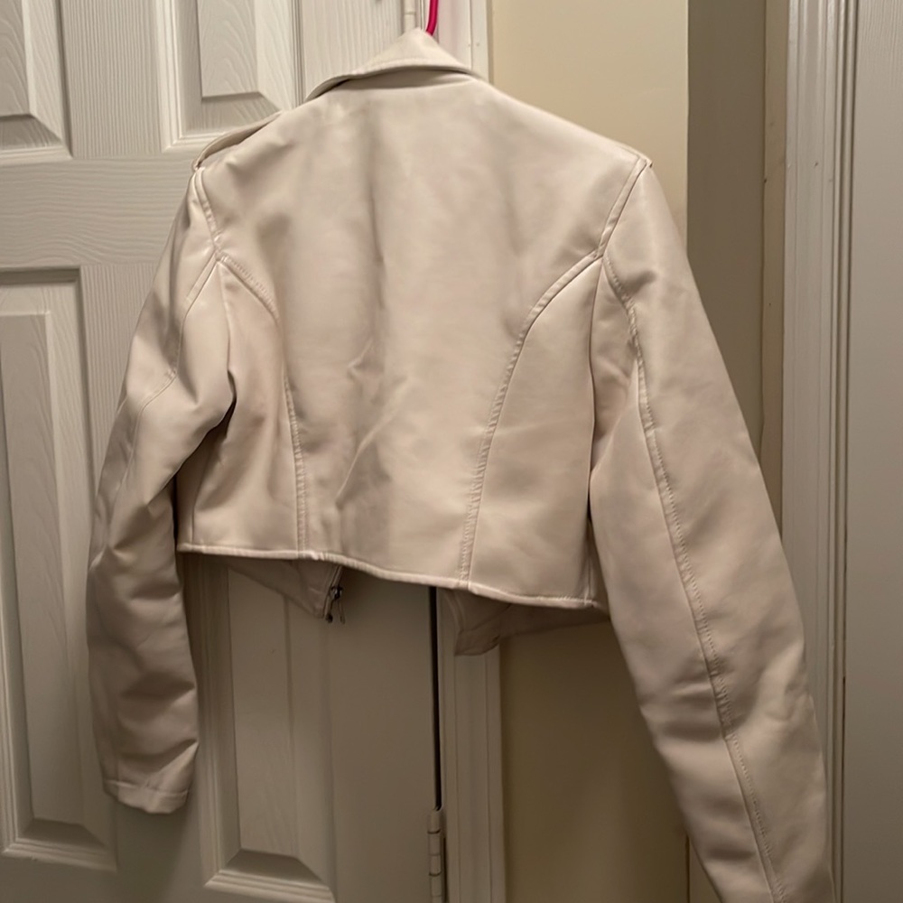White leather jacket - Picture 6 of 8